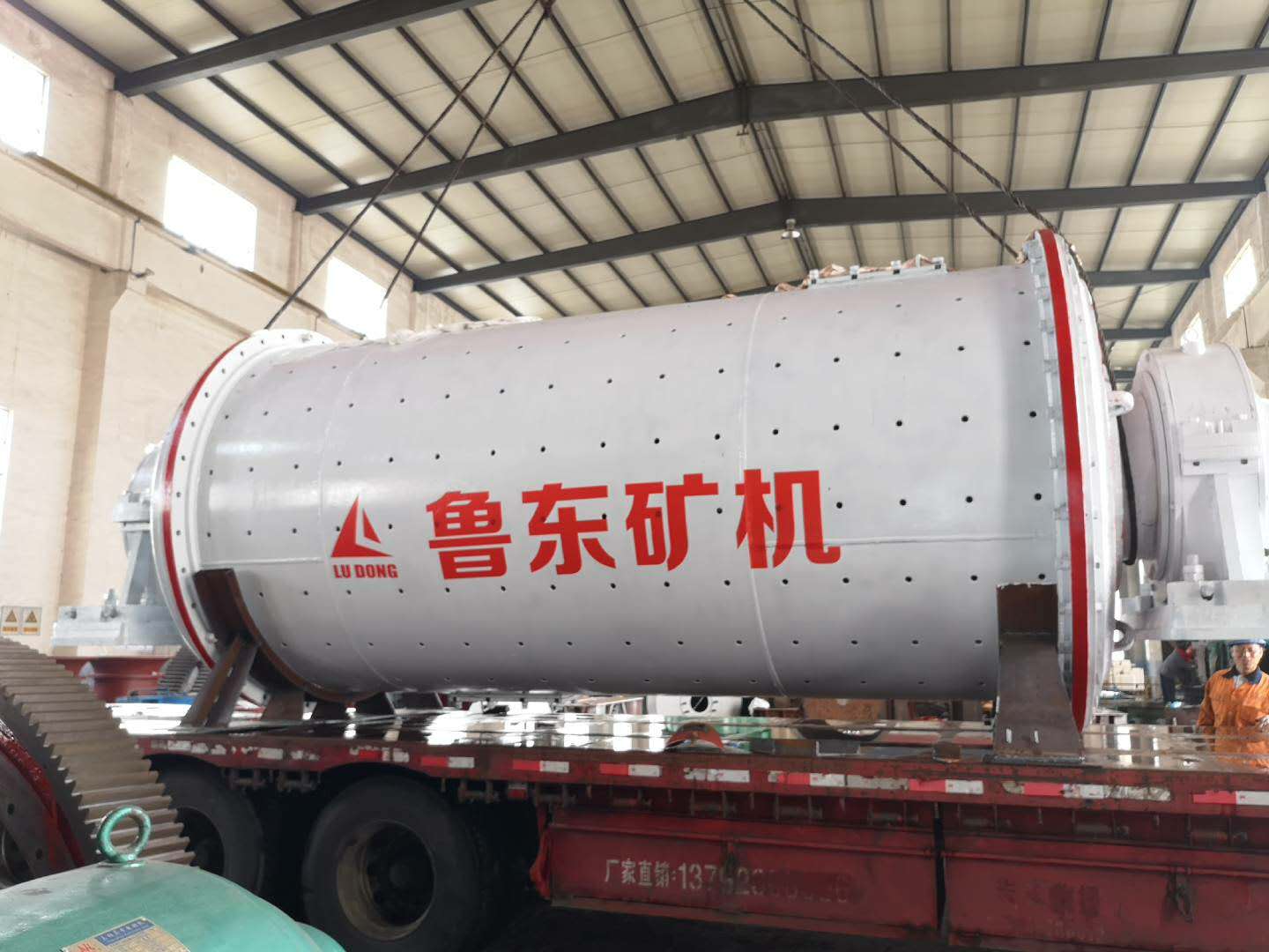 球磨機筒體出現(xiàn)裂紋應該怎么去修復呢